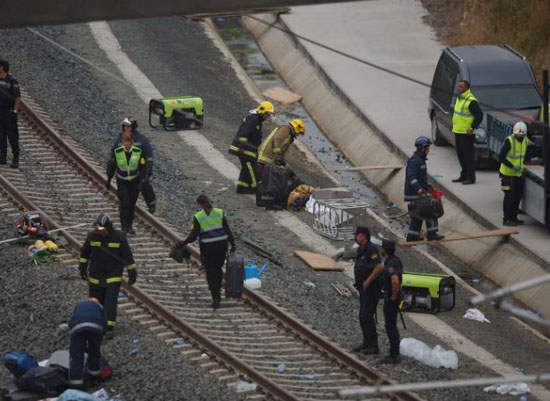 حادثه واژگوني قطار در اسپانيا 1