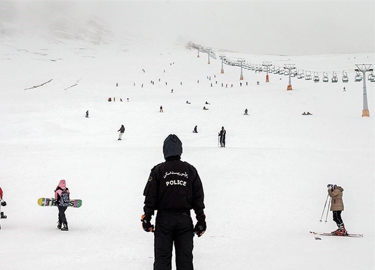 پلیس‌های اسکی‌ باز؛ از کمک به مصدومان تا ... +تصاویر