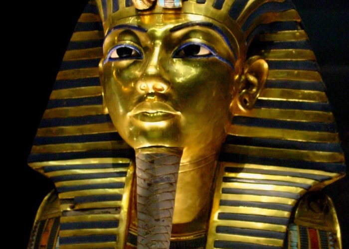شکایت طرفداران تاریخ کهن مصر از وزیر آثار باستانی این کشور + تصاویر