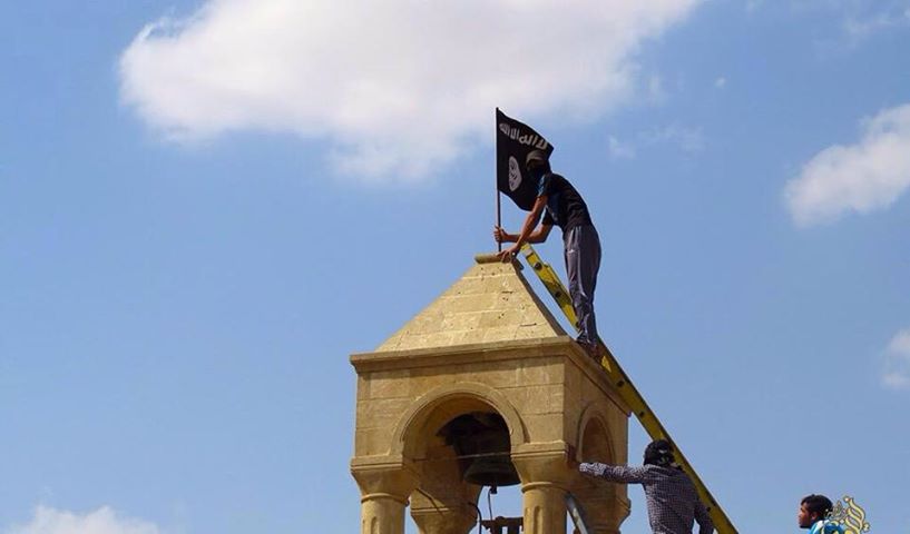 تخریب کلیساهای نینوا به دست داعش+ تصاویر