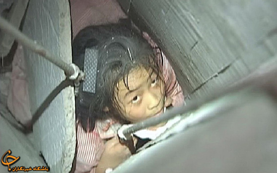 سقوط دختر بچه ۱۲ ساله به داخل دودکش(عکس) 1