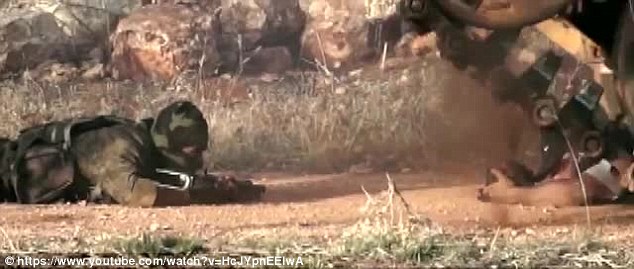 تصاویر : تمرینات نظامی عناصر داعش 1