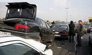 تصادف زنجیره‌ای جاده کرمانشاه 3 مصدوم بر جای گذاشت/ بارندگی و لغزندگی جاده علت حادثه