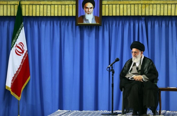 بیانات رهبر معظم انقلاب اسلامی در دیدار پرشور هزاران نفر از مردم قم