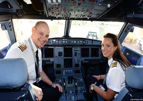 پرواز اولین پدر و دختر خلبان در یک خط هوایی+ تصاویر