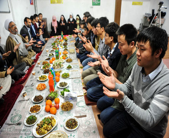 جشن سال نوی چینی در حوزه علمیه (عکس)