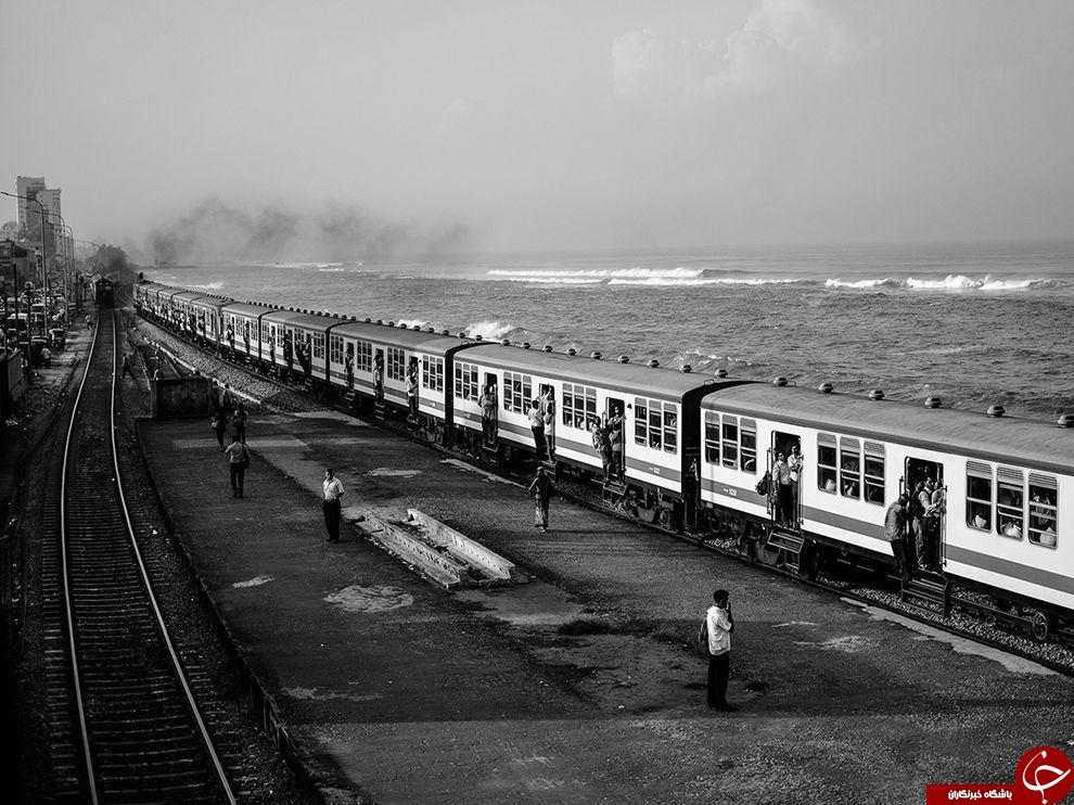 تصویری خاص از ایستگاه راه آهن در سریلانکا +عکس