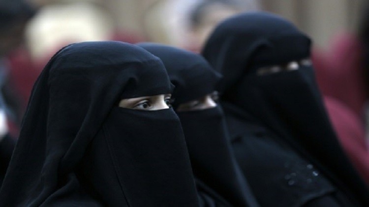 زن داعشی که همزمان با دو تروریست ازدواج کرده بود، به دام افتاد