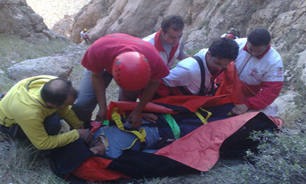 13 ساعت تلاش نفسگیر سرخ پوشان برای نجات 3 کوهنورد 1