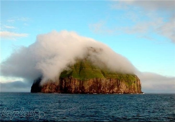 جزیره ای که همیشه ابری است
