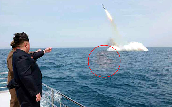 تصاویر ارسال موشک زیردریایی کره شمالی ساختگی بود+عکس