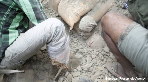 وقوع زمین لرزه بسیار شدید در نپال و هند/ دست کم 150 نفر کشته شدند+ عکس
