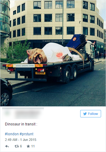 دایناسور در خیابان های لندن