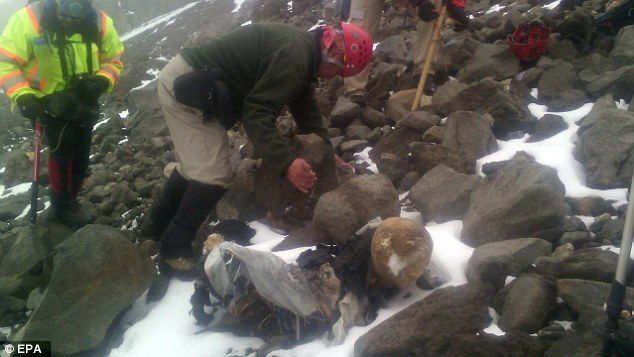 کشف سومین جسد مومیایی شده بر فراز بلندترین قله مکزیک + تصاویر