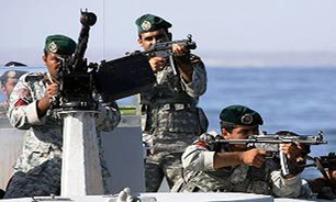نجات یک فروند کشتی ایرانی از دست دزدان دریایی توسط تکاوران نیروی دریایی ارتش