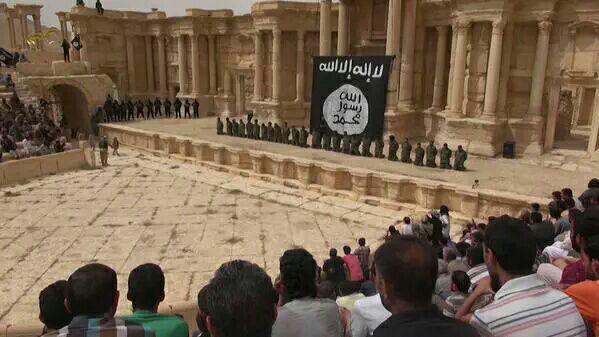 اعدام دسته جمعی نظامیان سوری توسط داعش +عکس