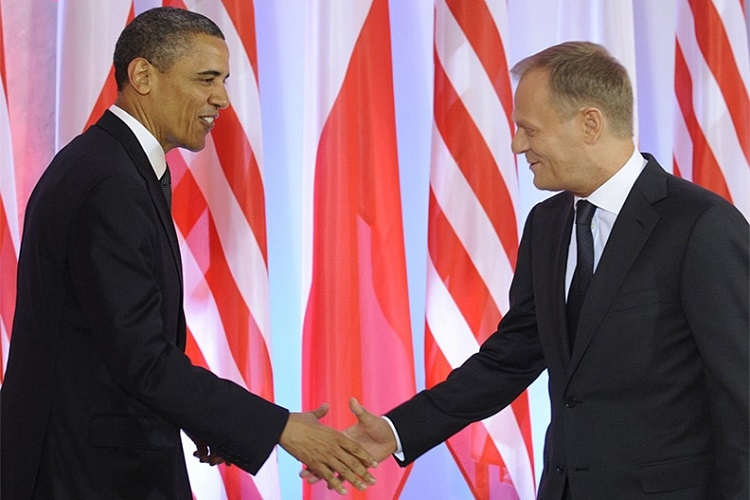 هدیه جالب نخست وزیر لهستان به باراک اوباما!