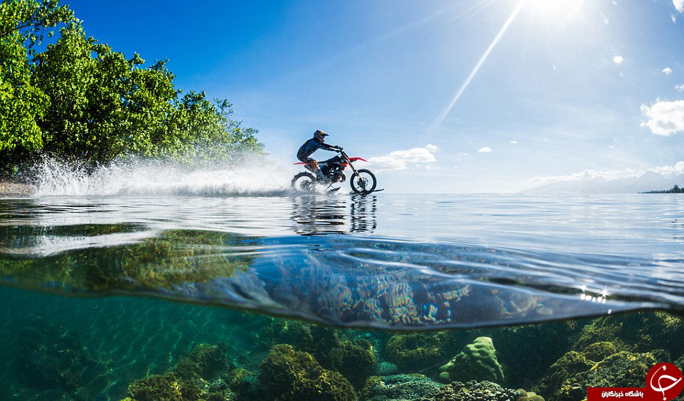 موج سواری با موتور سیکلت+ تصاویر
