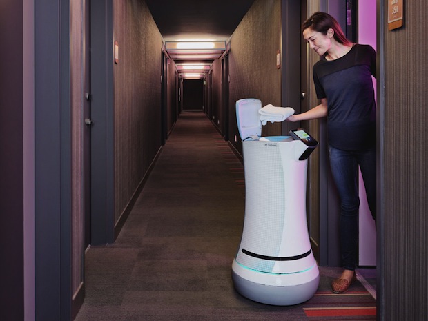 افتتاح نخستین هتل روباتیک جهان+تصاویر