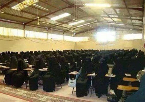 کلاس درس عجیب دختران داعش (+عکس )