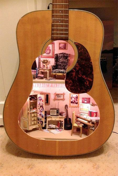 خانه عروسکی در گیتار +عکس