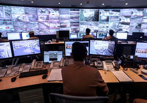 عکس/ مرکز کنترل دوربین های امنیتی مسجد الحرام