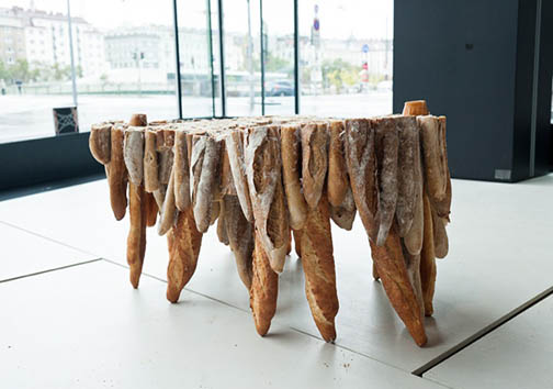 میزی از جنس نان باگت! + تصاویر