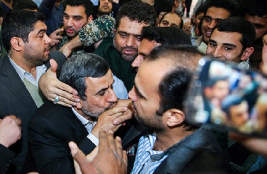 دکتر می آید؟ دکتر نمی آید؟/ بایدها و نبایدهای انتخاباتی احمدی نژاد