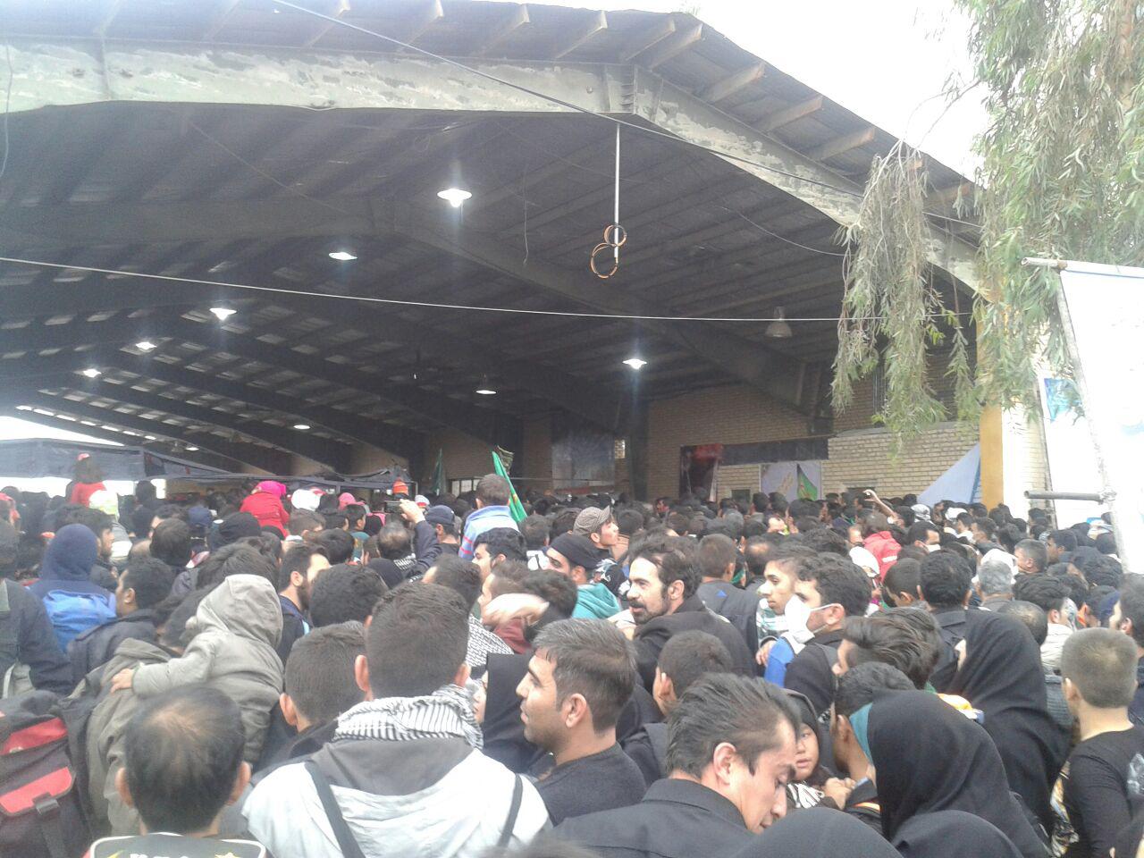 ازدحام جمعیت در مرز مهران+ تصاویر