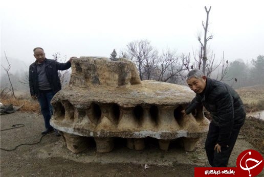 کشف تخته سنگی عجیب شبیه سفینه فضایی در چین+تصاویر