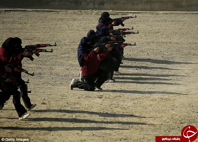 زنان کماندوی پاکستان در صف مبارزه با طالبان +تصاویر