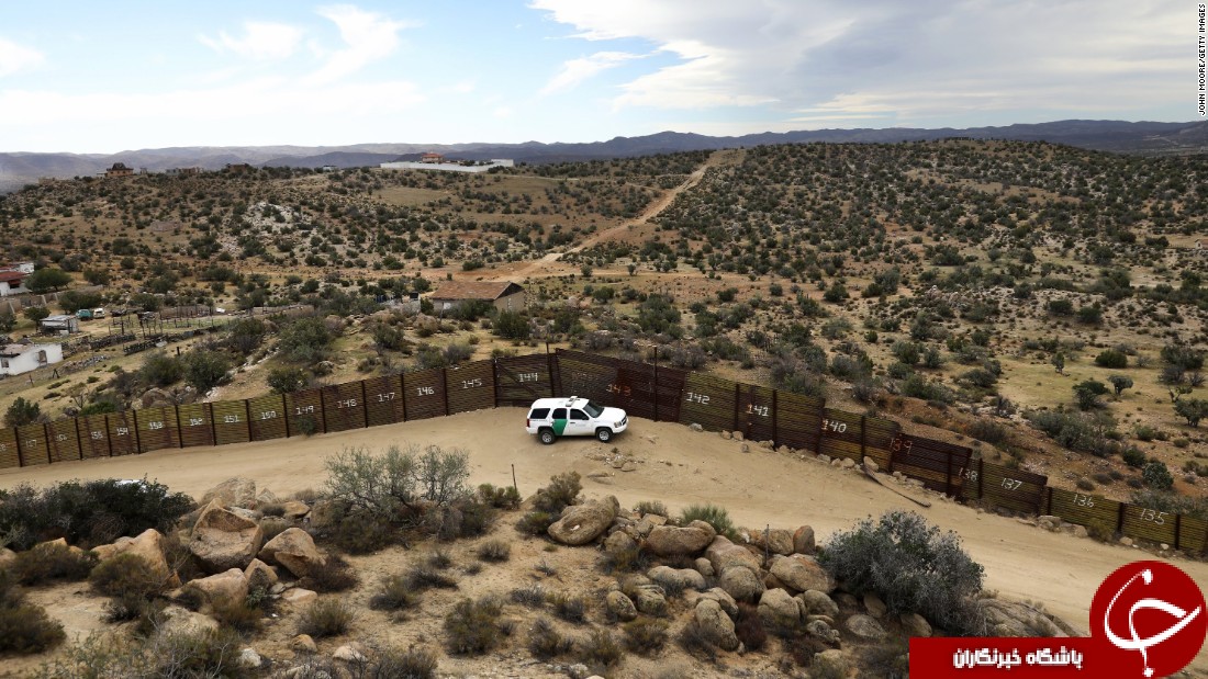 مرز فعلی بین مکزیک و آمریکا چگونه است؟