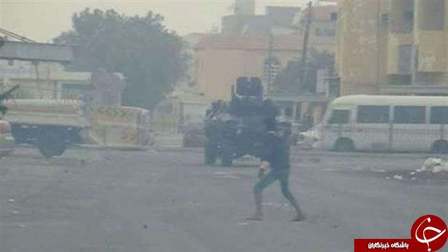 ادامه تظاهرات بحرینی‌ها علیه رژیم آل خلیفه/ استفاده پلیس از گاز اشک‌آور برای سرکوب معترضان