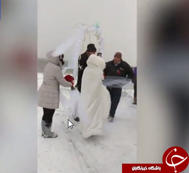این عروس و داماد با یخ و سرما از مهمانان خود پذیرایی کردند + تصاویر