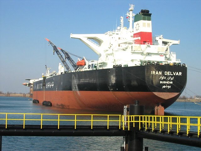 عزیمت دو نفتکش ایرانی به سوی شمال‌غرب اروپا، برای نخستین‌بار بعد از لغو تحریم‌ها