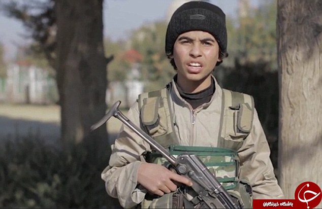 کودکان، ابزاری برای نمایش قدرت پوشالی داعش + فیلم و تصاویر