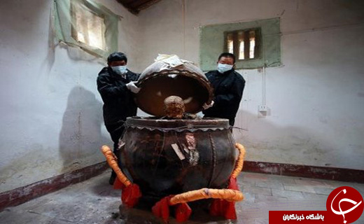 جسد راهب بودایی که با طلا پوشیده شد+عکس
