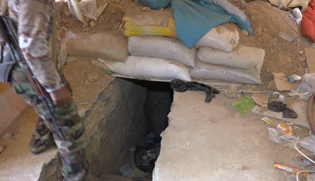 تونل های داعش و مواد غذایی عربستانی که در آن انبار شده است+تصاویر