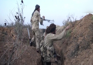 جنایات وحشتناک داعش علیه سربازان سوریه + فیلم و تصاویر (16+) 