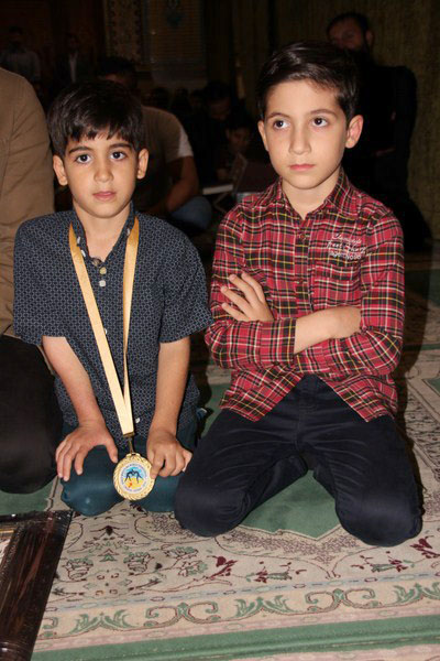 تقدیم مدال طلای جهان به فرزند شهید مدافع حرم+ تصاویر