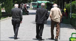 سیر نزولی جمعیت جوان روندی هشدار دهنده دارد/ ایران چگونه «پیر» می‌شود؟
