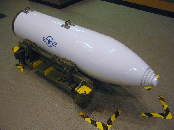 نگاهی به پروژه 8.1 میلیارد دلاری آمریکا برای ساخت بمب‌های جاذبه‌ای (بمب کودن) + تصاویر