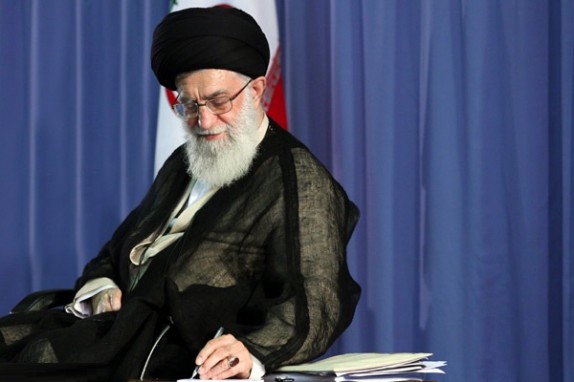 رهبر معظم انقلاب اسلامی «سیاست‌های کلی خانواده» را ابلاغ کردند
