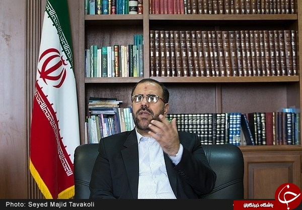 ایرادات مجلس به الگوی جدید قراردادهای نفتی رفع شد/ دست روحانی برای تغییر کابینه بسته نیست/به آمریکا نه اما به برجام خوشبینیم/ نظام انتخاباتی معیوب است