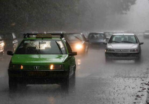 ترافیک نیمه سنگین در جاده‌های شمالی کشور/بارش باران، مه گرفتگی در اردبیل و گلستان