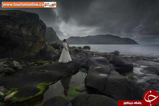 عکس/ سفر به دور دنیا با لباس عروس!