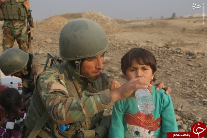 عکس/ حرکت زیبای سربازان عراقی در نبرد موصل