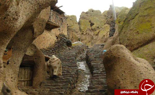 اسکان در روستای ساخته تخیلات خود در نزدیکی تبریز/معماری عجیب در ساخت خانه یکی از روستاهای ایران