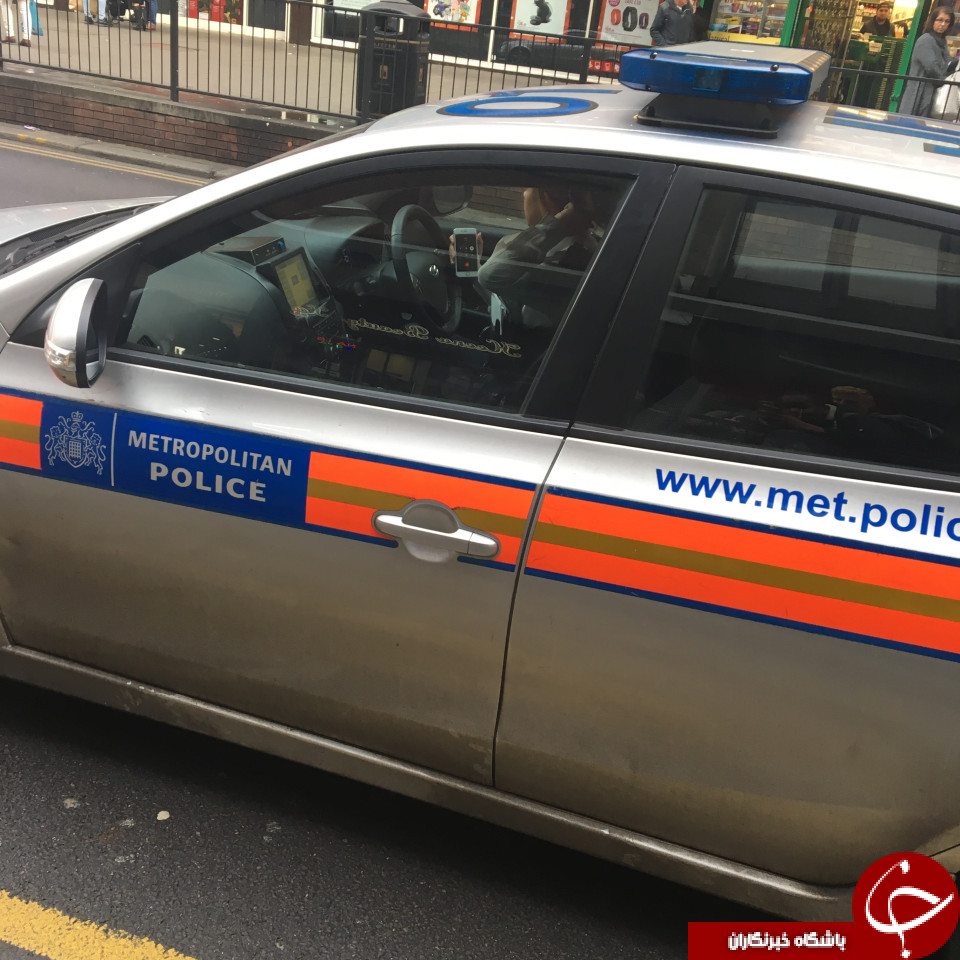 استفاده از تلفن همراه حین رانندگی کار دست مامور پلیس داد+تصاویر