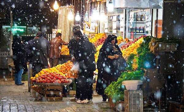 حال و هوای بازار در بلندترین شب سال/ سفره شب یلدای مردم چقدر رنگین است؟